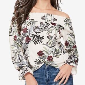 GUESS: Top off shoulder